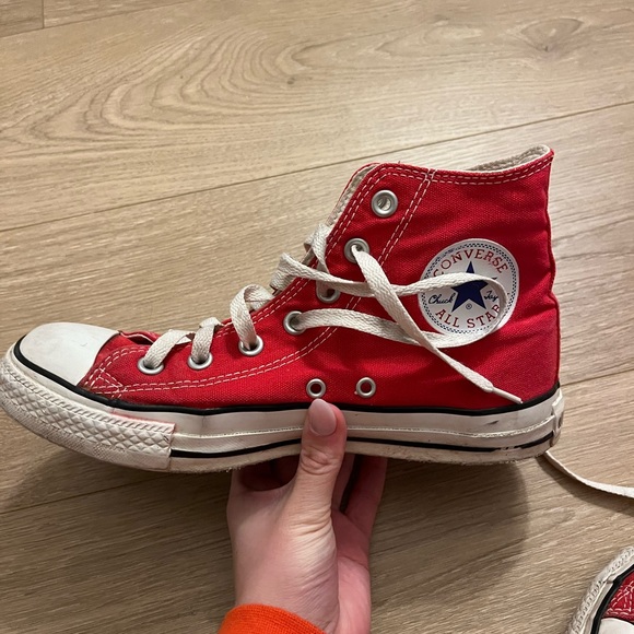 COPY - red converse - Picture 4 of 6